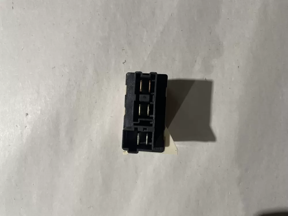 Miele 5254270 Dishwasher Relay AZ196516 | KM204