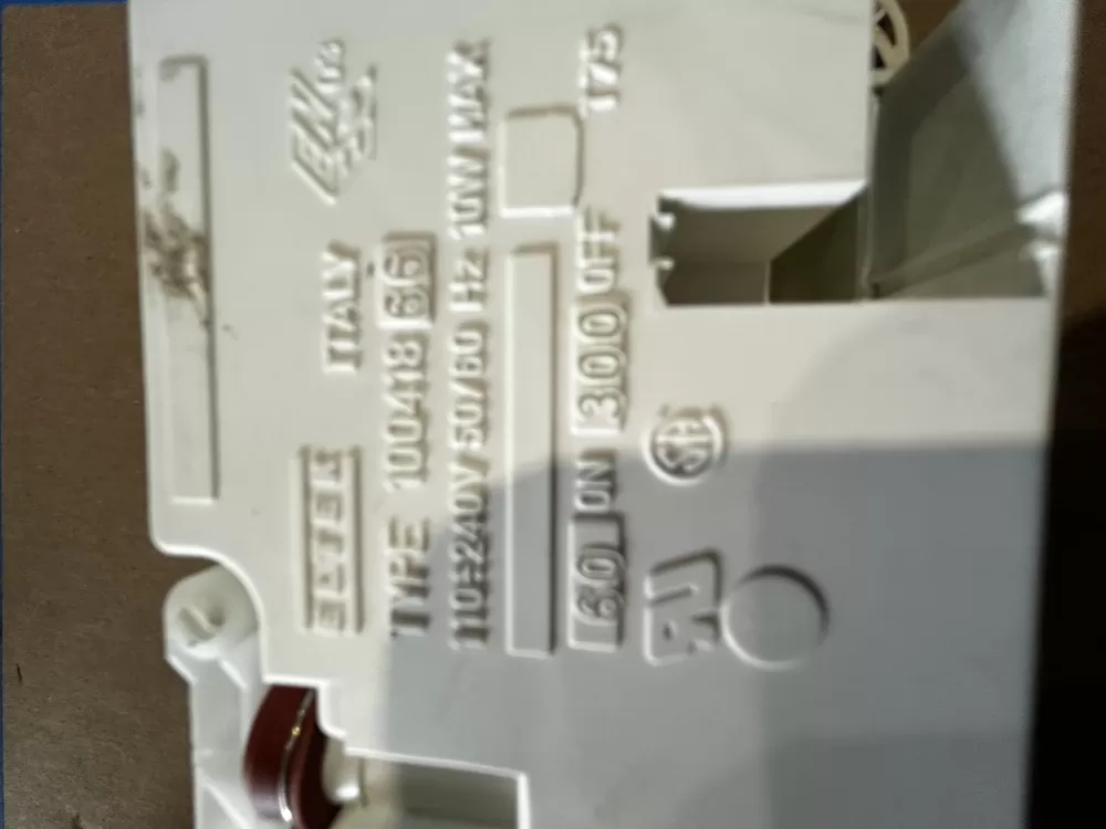 Maytag  GE 10041864 Dishwasher Soap Dispenser Cascade