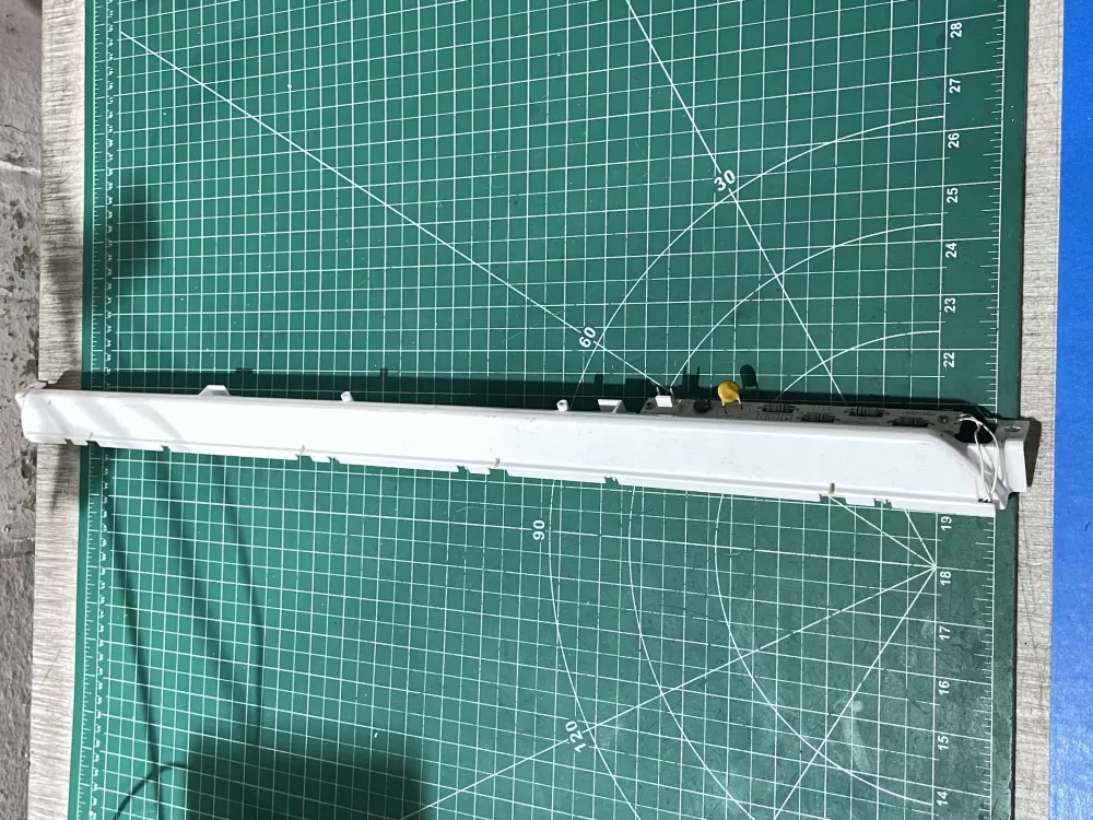 Whirlpool 9757358 Range Light Reflector AZ195171 | Wmv746