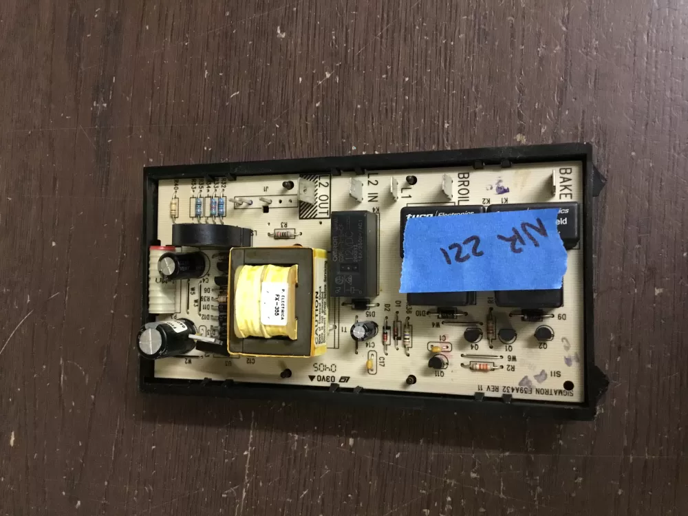 Frigidaire 316222807E Range Control Board AZ16131 | NR221