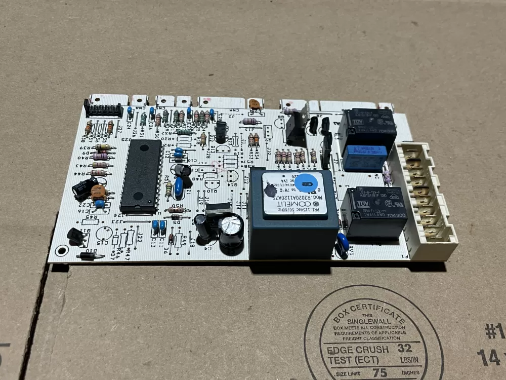546074801 Whirlpool Range Board - Control