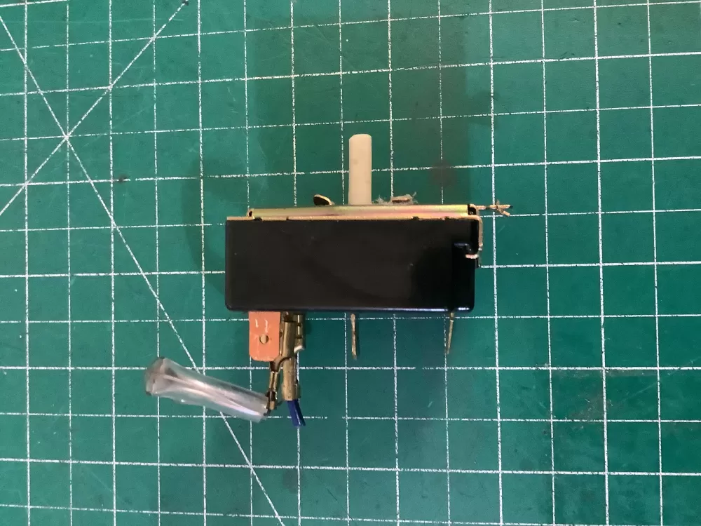 Whirlpool  Frigidaire  Westinghouse 131048100C Dryer Switch