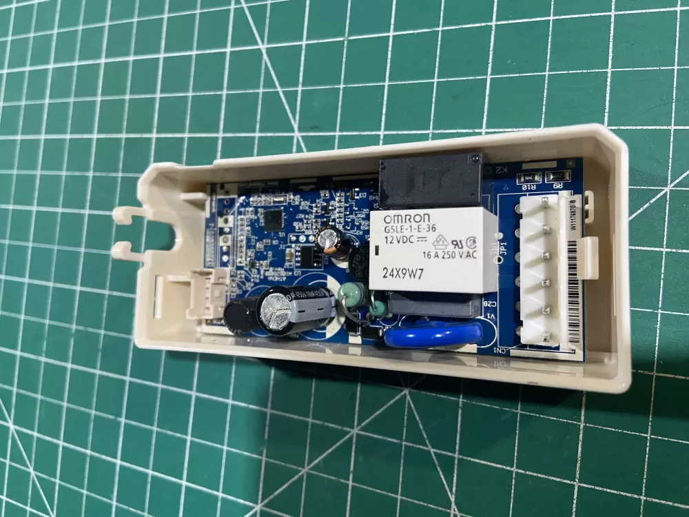 Whirlpool W11176870  W11176897  W11207400 Refrigerator Control Board