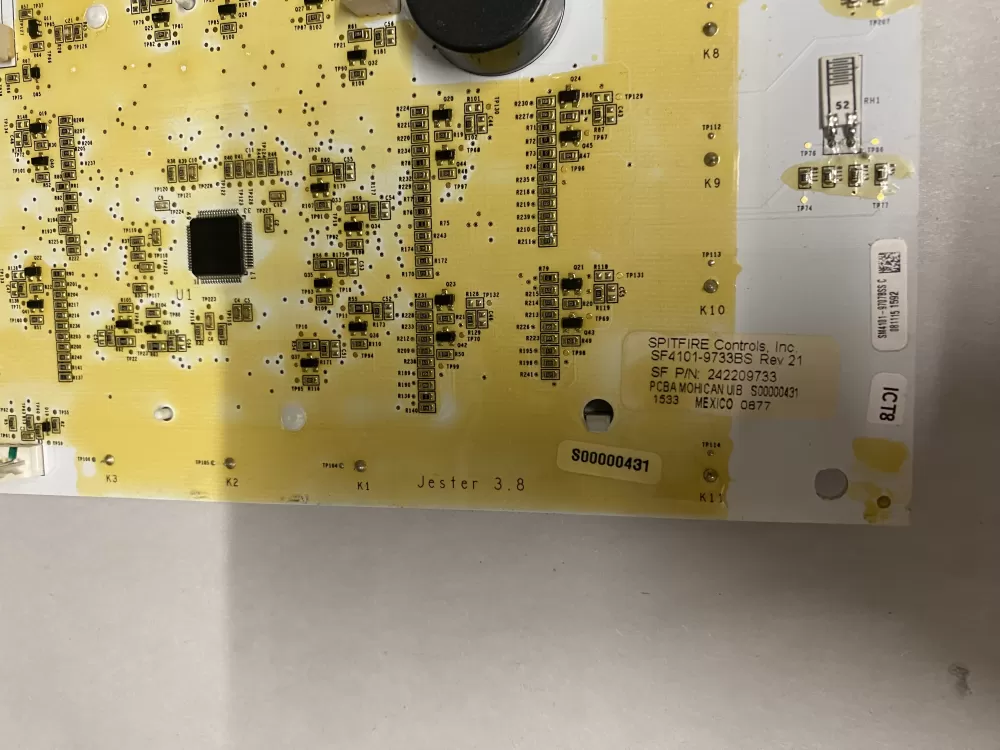 Electrolux 242209733 Refrigerator Display Control Board AZ214050 | BK764