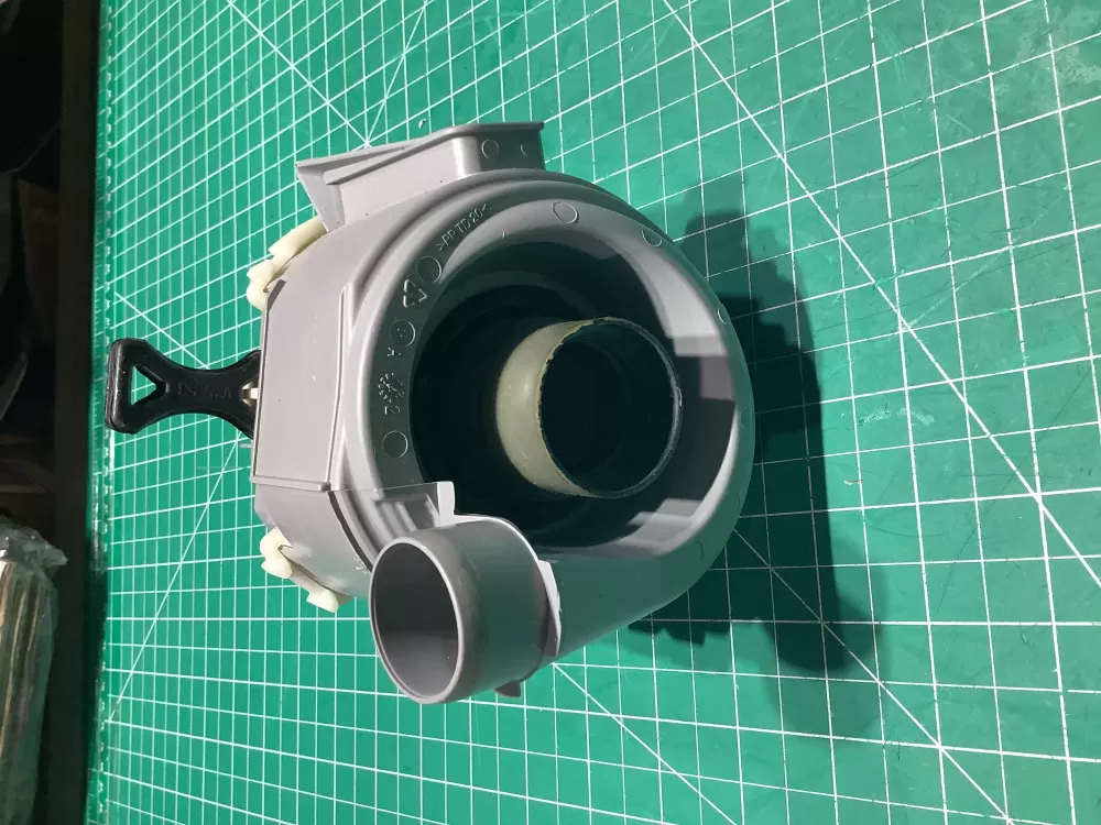 Bosch 9000897027 00705174 Dishwasher Circulation Pump Motor AZ142411 | SL270