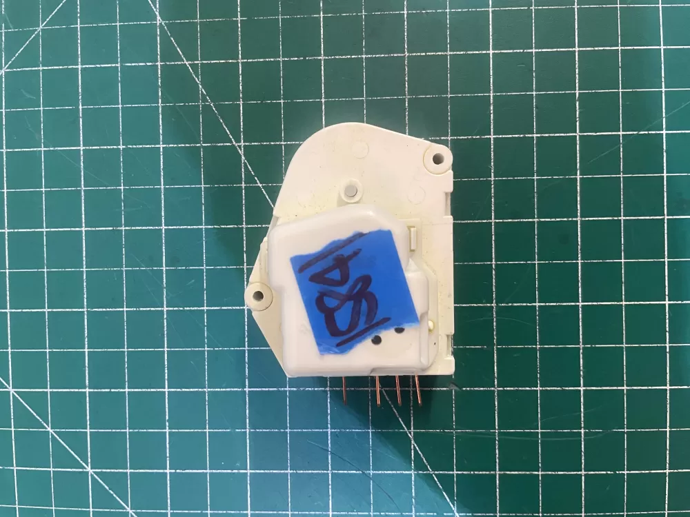 Frigidaire Kenmore AP2111929 12762 Refrigerator Defrost Timer AZ194213 | KM1584