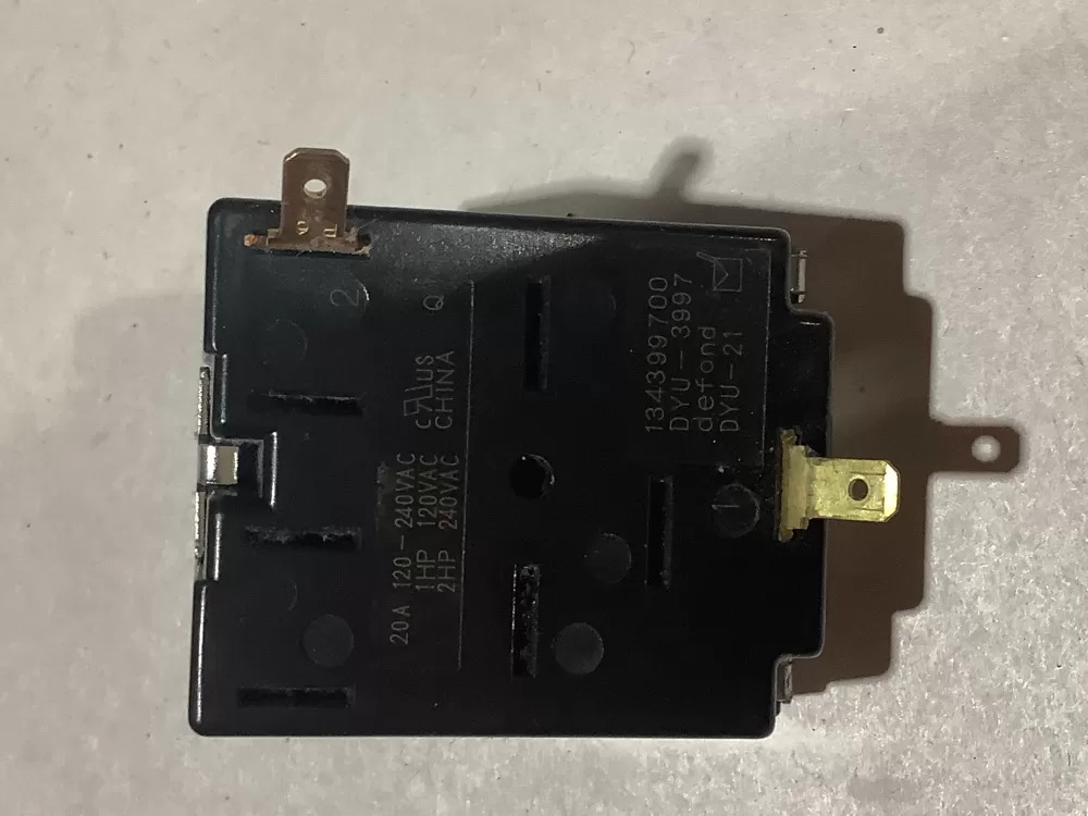 Frigidaire 134399700 Washer/Dryer Start Switch AZ102610 | Sl101