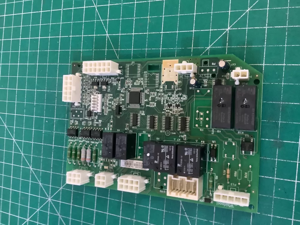 Whirlpool  Maytag  KitchenAid AP6018134 W10267646 WPW10267646 PS11751436 Refrigerator Control Board
