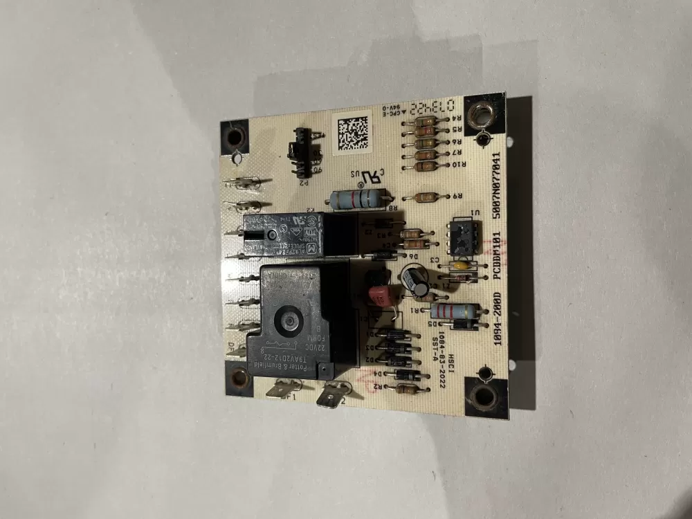 Goodman PCBDM101S Heat Pump Defrost Timer Control Board AZ192000 | KM627