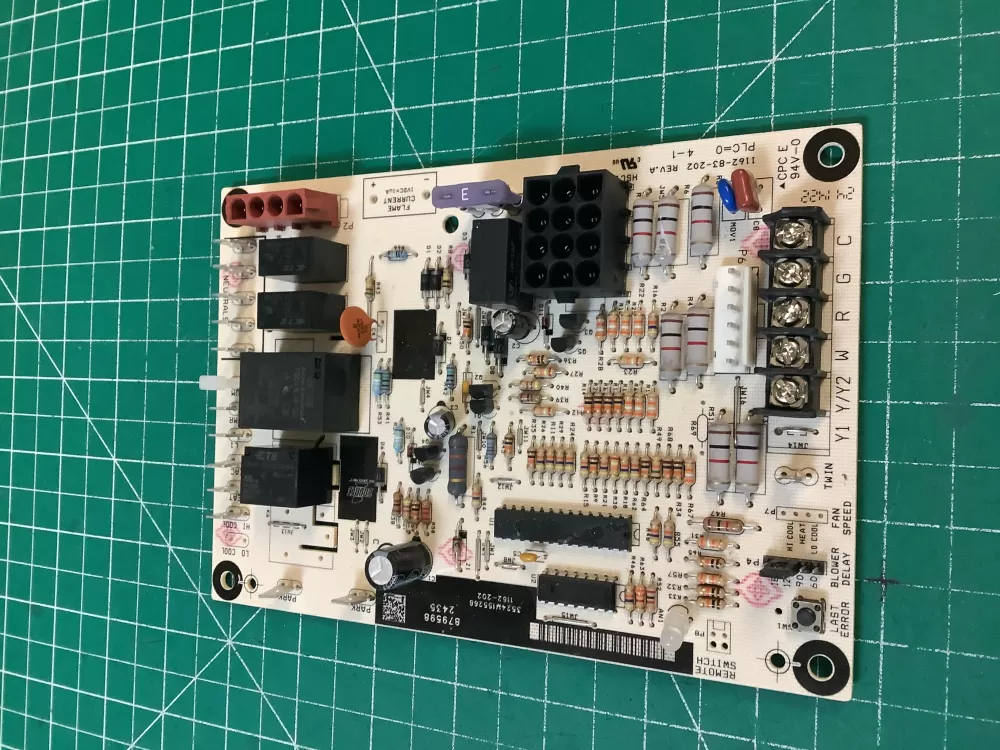 York  Coleman  Luxaire 1162-83-202  879598  3524155268  1152-202  1162-83-202A  35244155268  1162-202 Furnace Control Board