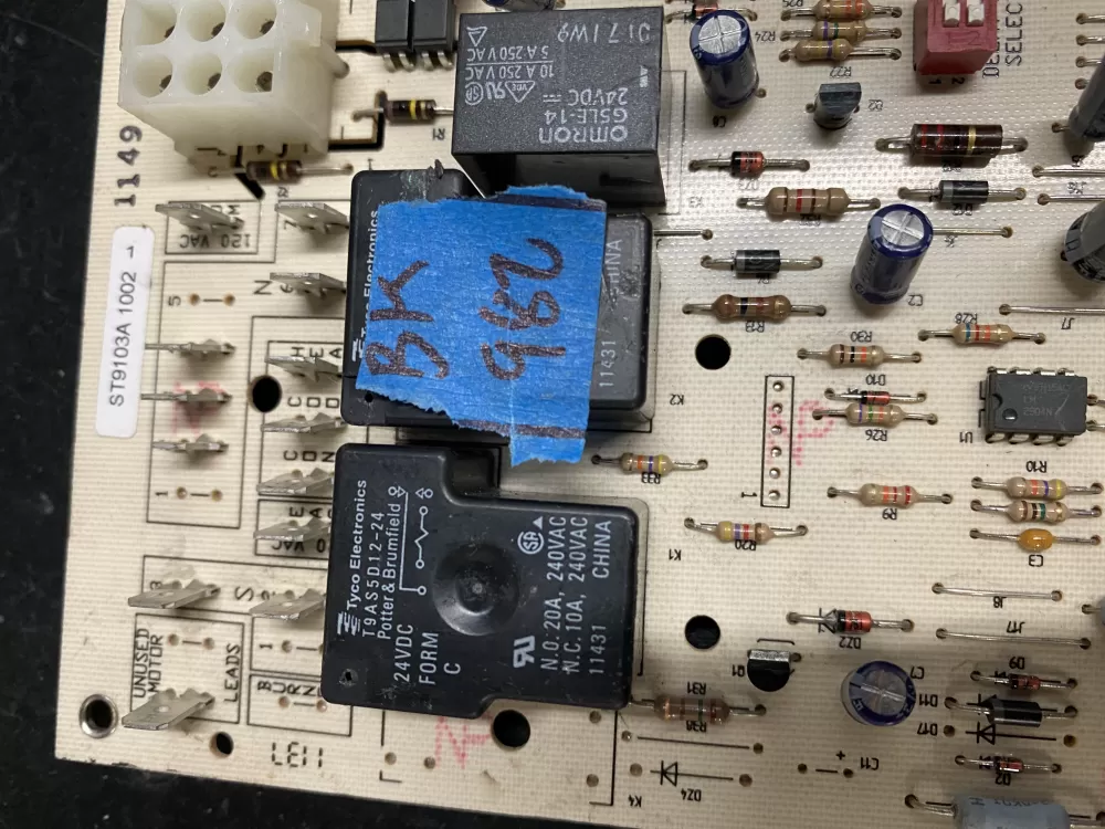 Honeywell ST9103A1002 Furnace Fan Circuit Control Board AZ18070 | BK982