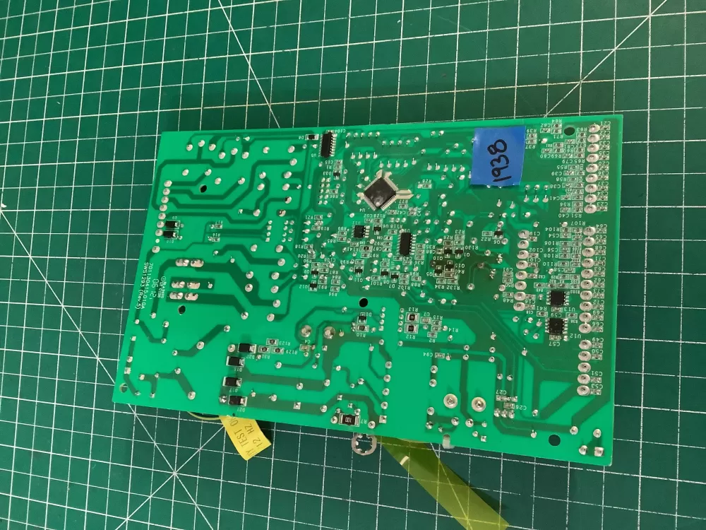 GE Hotpoint WR55X11072 200D6221G030 Refrigerator Control Board AZ188124 | NR1938