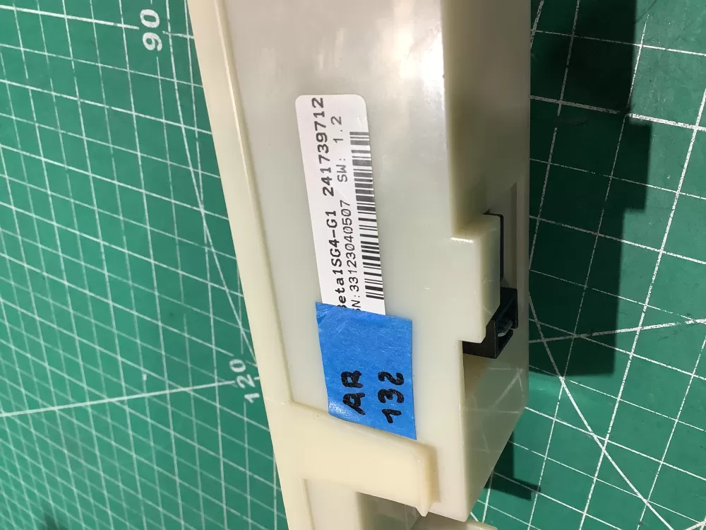 Frigidaire 2416091 Refrigerator Control Board AZ187636 | AR132