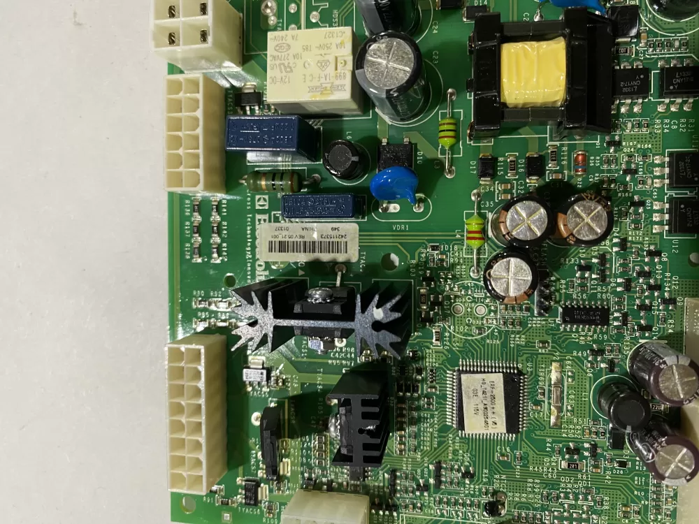 Frigidaire 242115373 Refrigerator Control Board AZ152995 | BK77