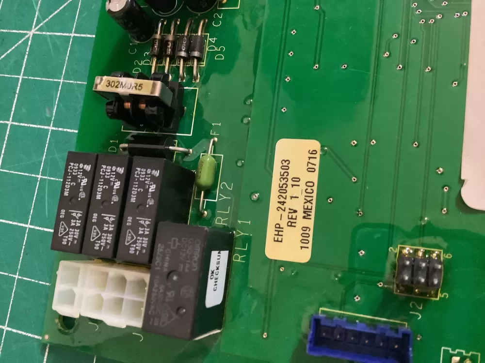 Frigidaire 242053503 AP4567227 Refrigerator Control Board AZ173408 | NR2619