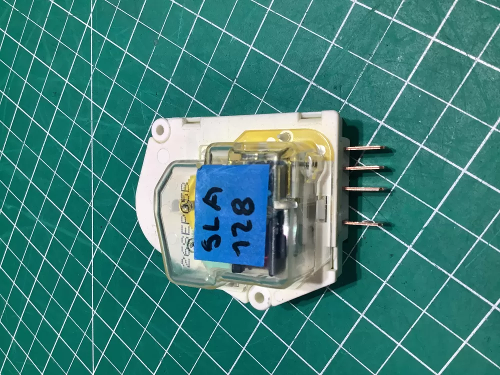 Frigidaire Kenmore AP2111929 12762 Refrigerator Defrost Timer AZ159615 | SL128