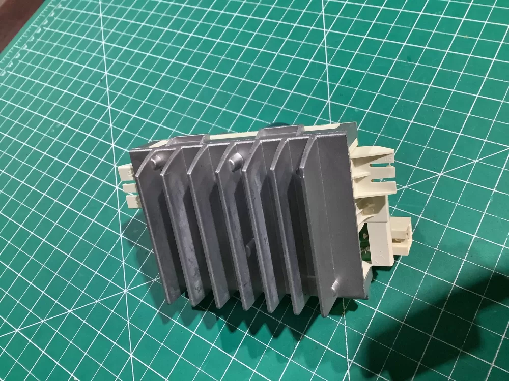 Electrolux A03028305 Control Board AZ147786 | NR2472