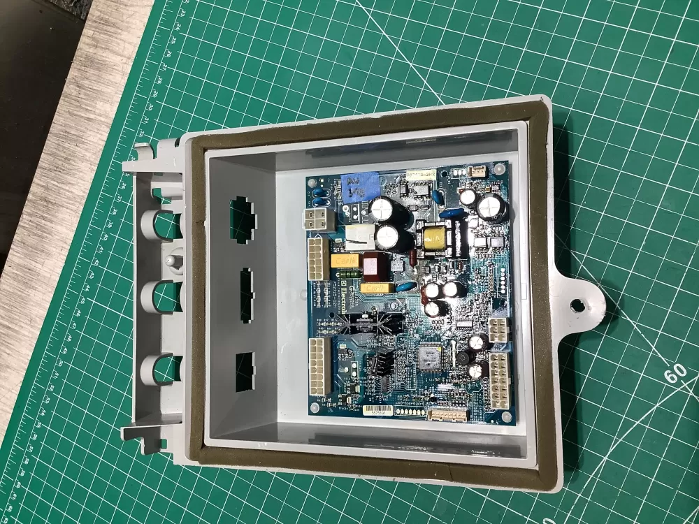 ELECTROLUX 003415-2H2 Frigidaire Control W/ CASE AZ186054 | AV398