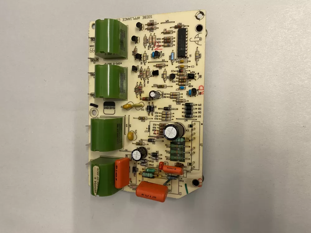 8054084A Whirlpool Range Board - Control