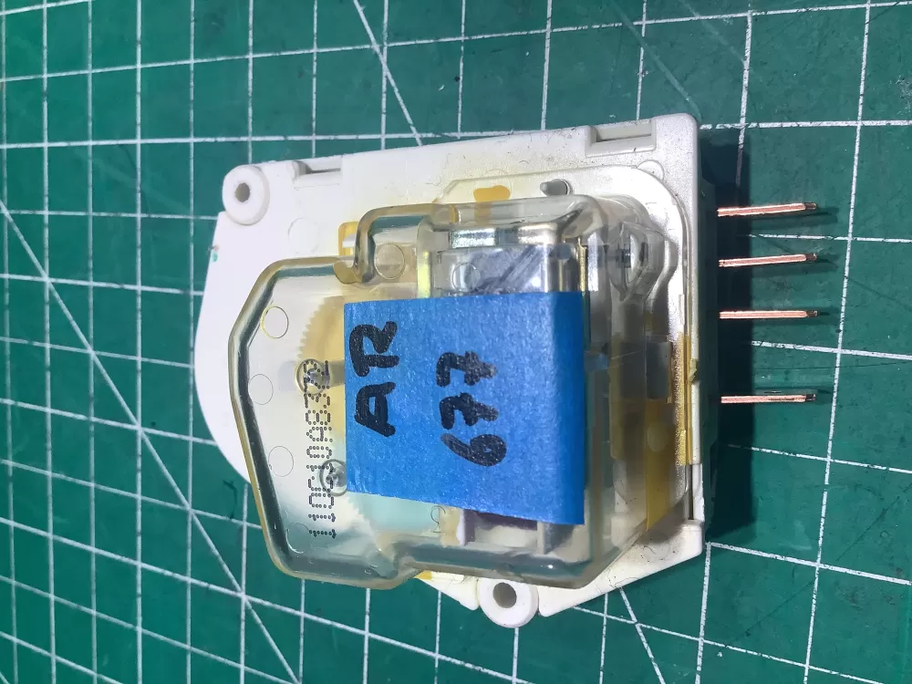 Whirlpool Kenmore W10822278 Refrigerator Defrost Timer AZ143366 | AR677