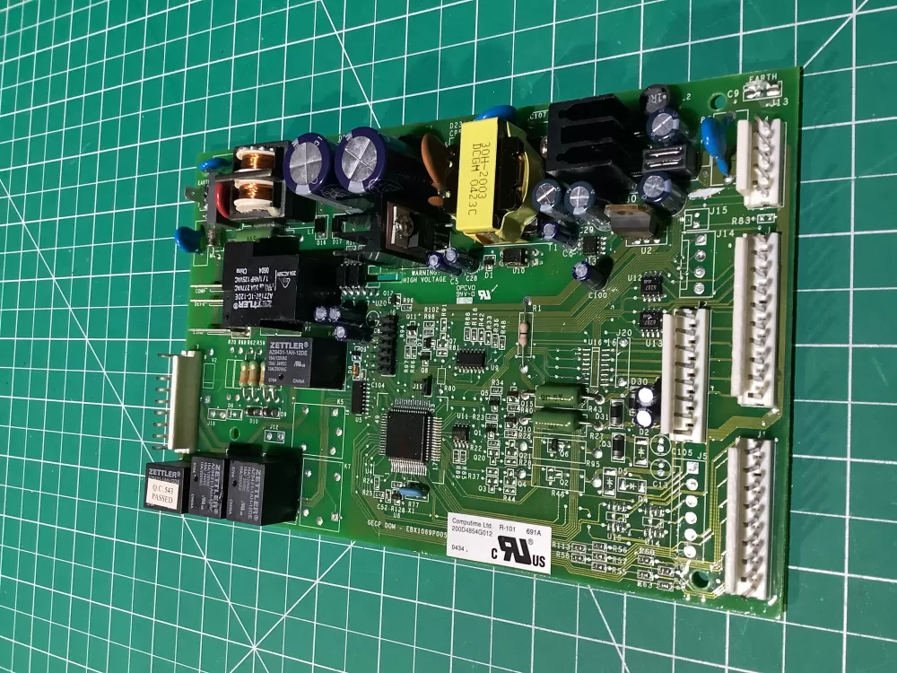 GE WR55X10942 Refrigerator Control Board AZ131908 | NR2335