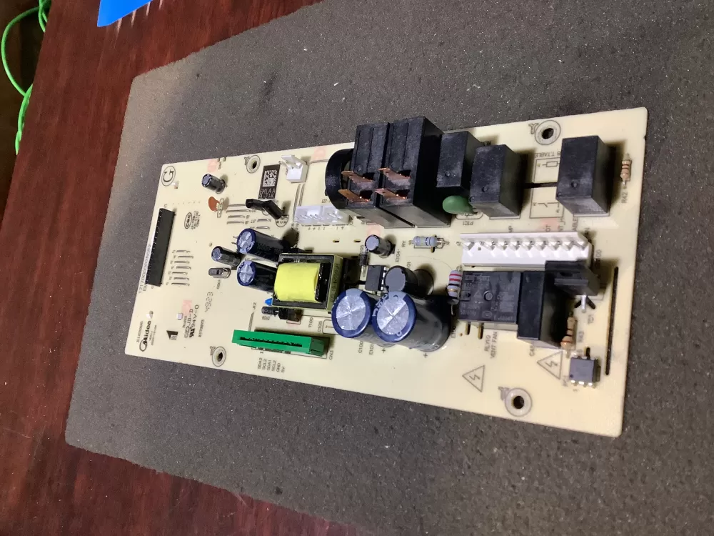 Frigidaire  5304533649  EMLAA9L-21-K  17170000034619  231020-2B  17170000025052  EMLAA9L-20-K Oven Control Board