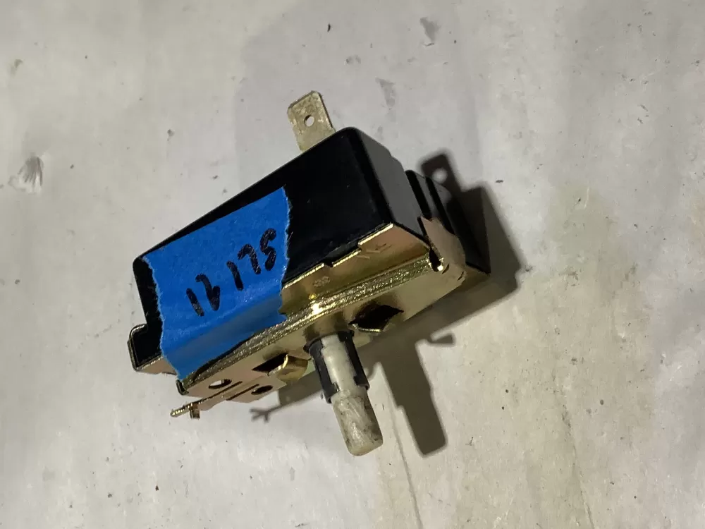 GE 175D2315P009 WE4X881 Dryer Control Board Switch AZ131640 | Sl191