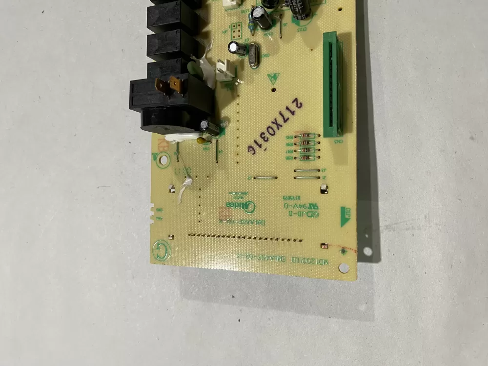 GE Hotpoint EMLAAGE 02 K Microwave Control Board Md12001lb AZ152994 | BK77