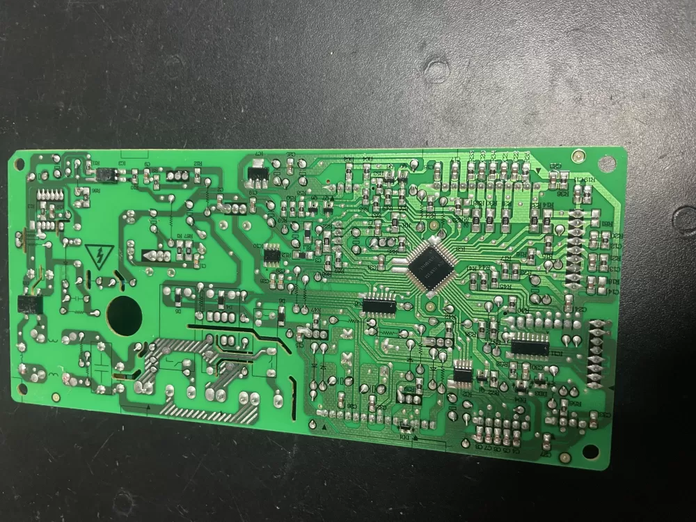 Midea Insignia 17131000011665 Refrigerator Main Control Board AZ12566 | 642