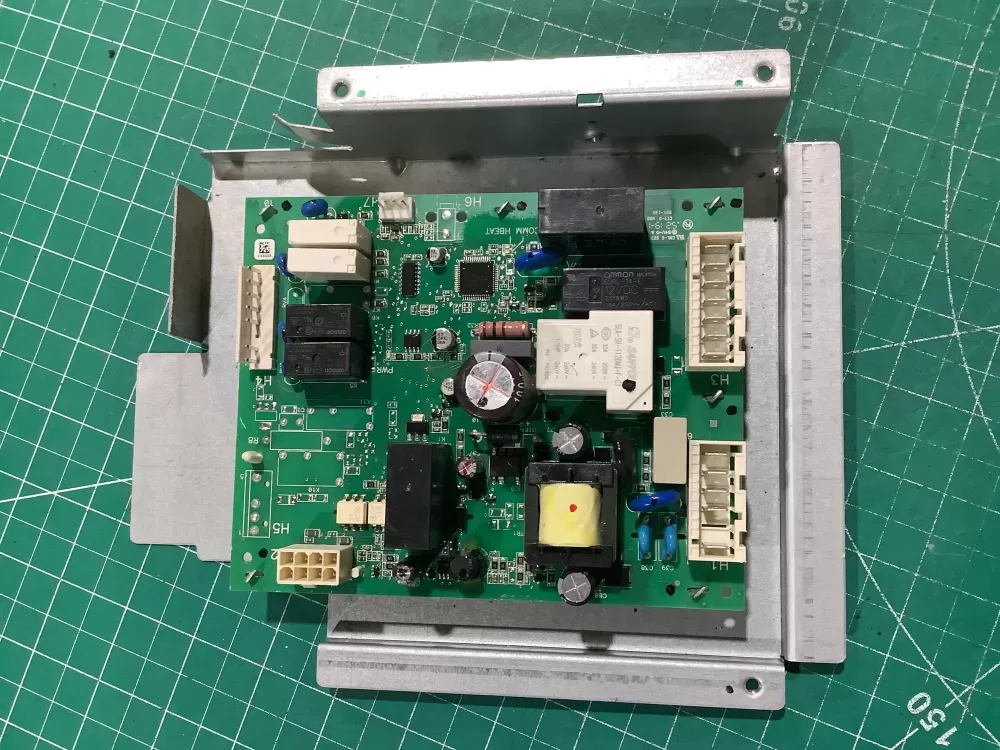 Speed Queen 204783 Washer Main Control Board Output Control AZ229106 | SLA11