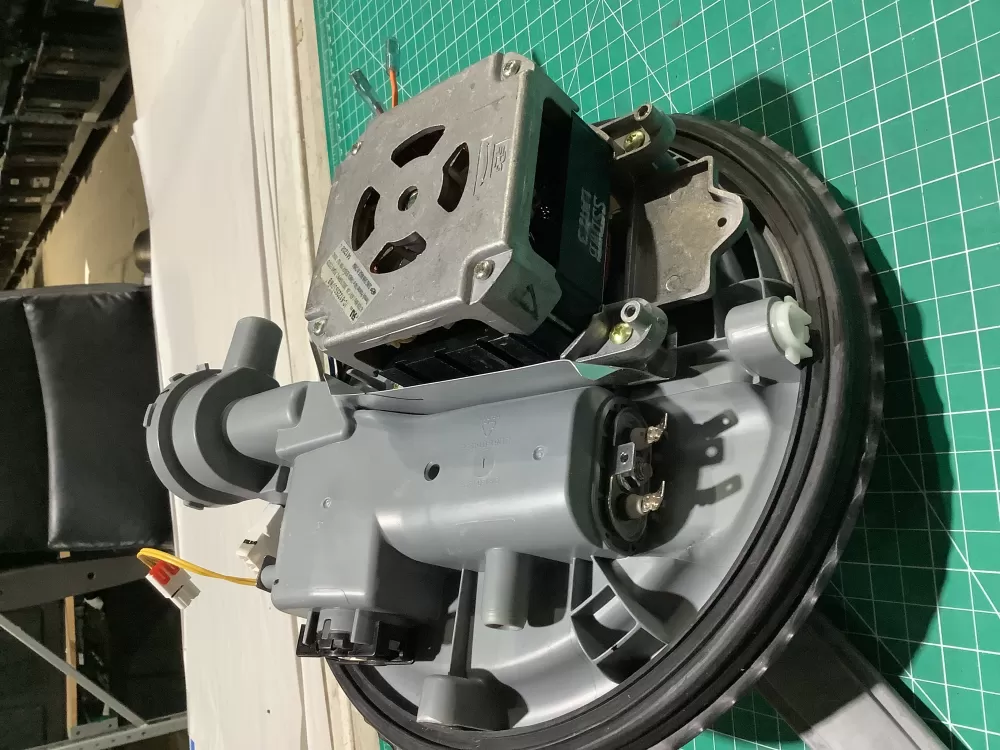 SamsungIC-61225SSDWB Dishwasher Circulation Pump Motor AZ132386 | SL245