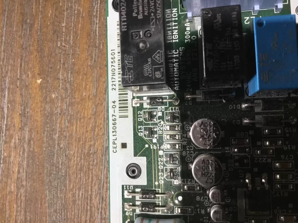 Carrier Cebd430667 07a Hk42fz035 Furnace Control Board Ussp Pcb AZ52139 | NR1871