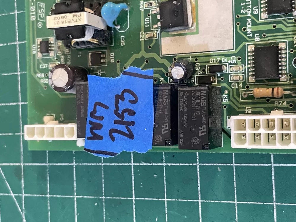 Whirlpool refrigerator control board 60439009 AZ200840 | Wm2153