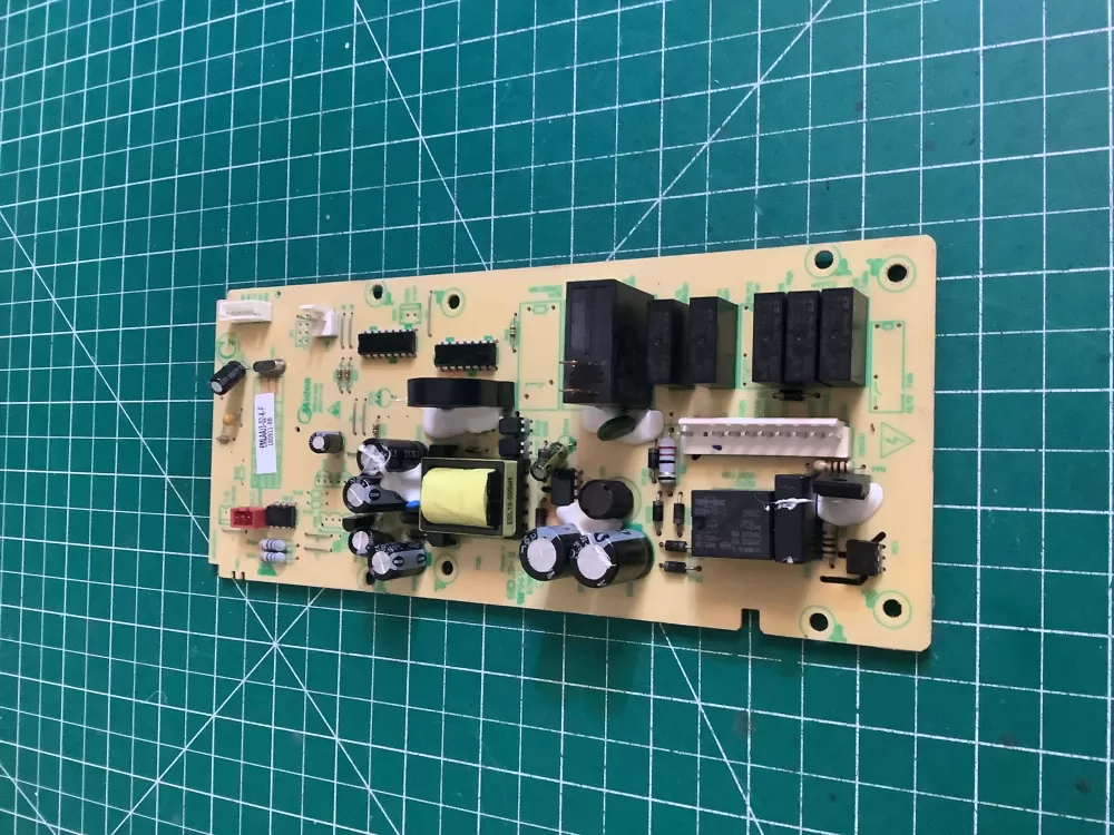 Frigidaire MD12011LH1 Microwave Control Board AZ171393 | NR402