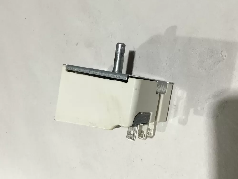 Whirlpool Range 7403P373-60 Switch AZ102294 | Sl120