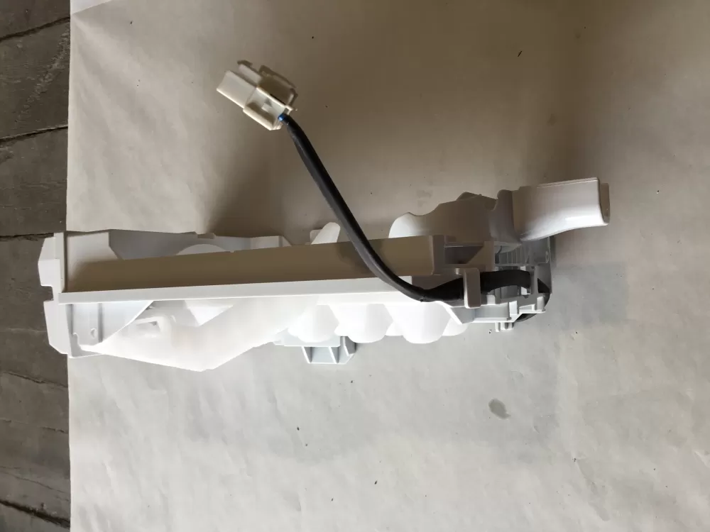Frigidaire 5304532555 Ice Maker AZ148925 | SL175