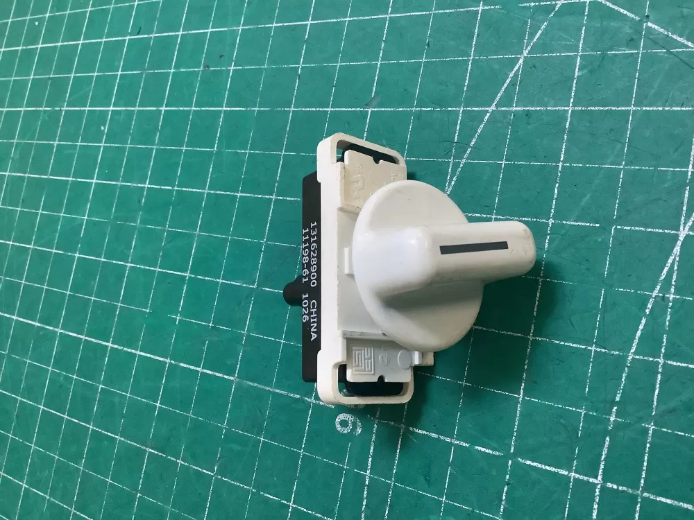 Frigidaire 131628900 Dryer Start Switch AZ221333 | SLA55