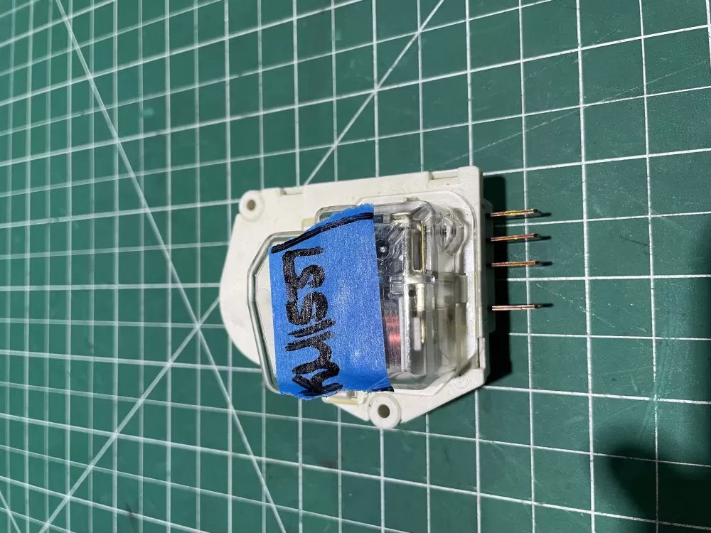 Frigidaire Kenmore AP2111929 12762 Refrigerator Defrost Timer AZ132781 | KM1537