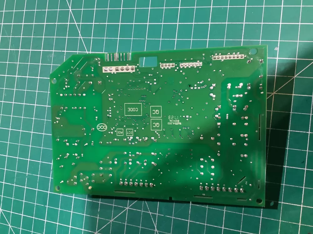 Whirlpool Maytag W10547719 Refrigerator Control Board AZ146114 | NR2451