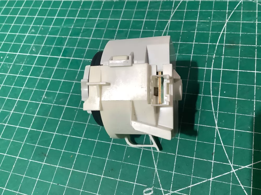 Bosch IEC60335 Dishwasher Drain Pump AZ191158 | SL31