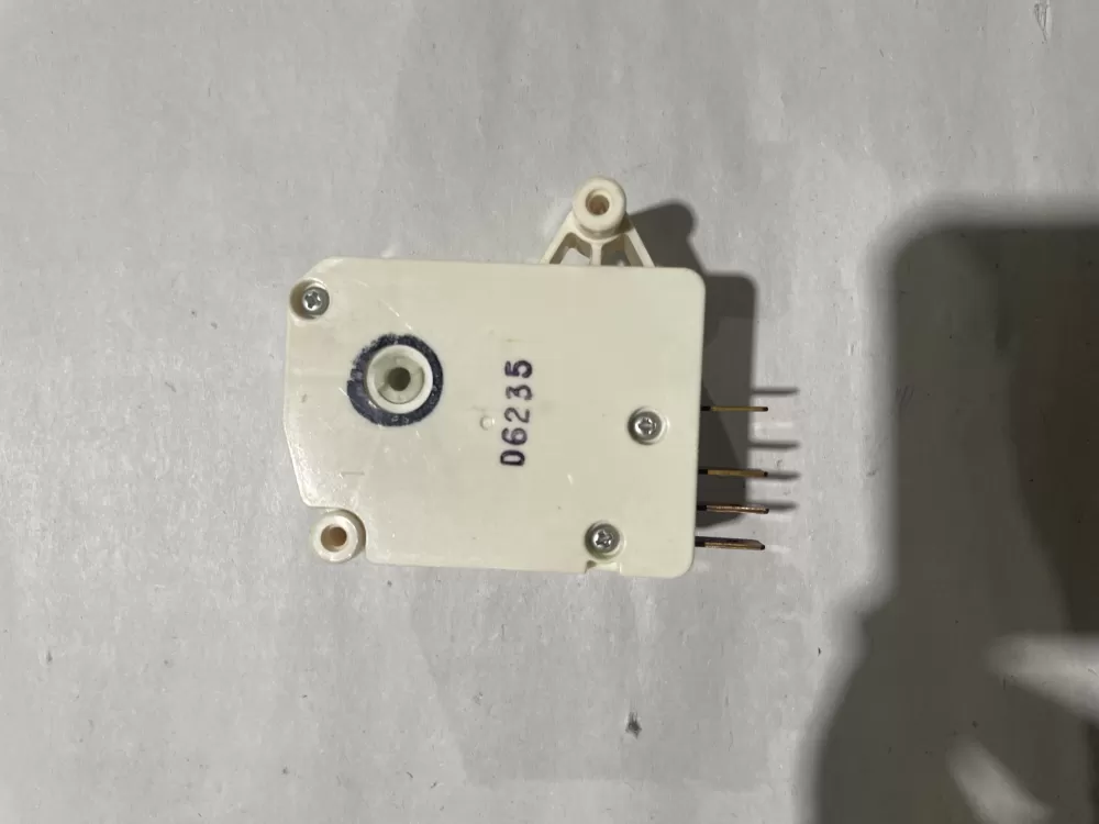 GE  TMDJX45RE9 Refrigerator 