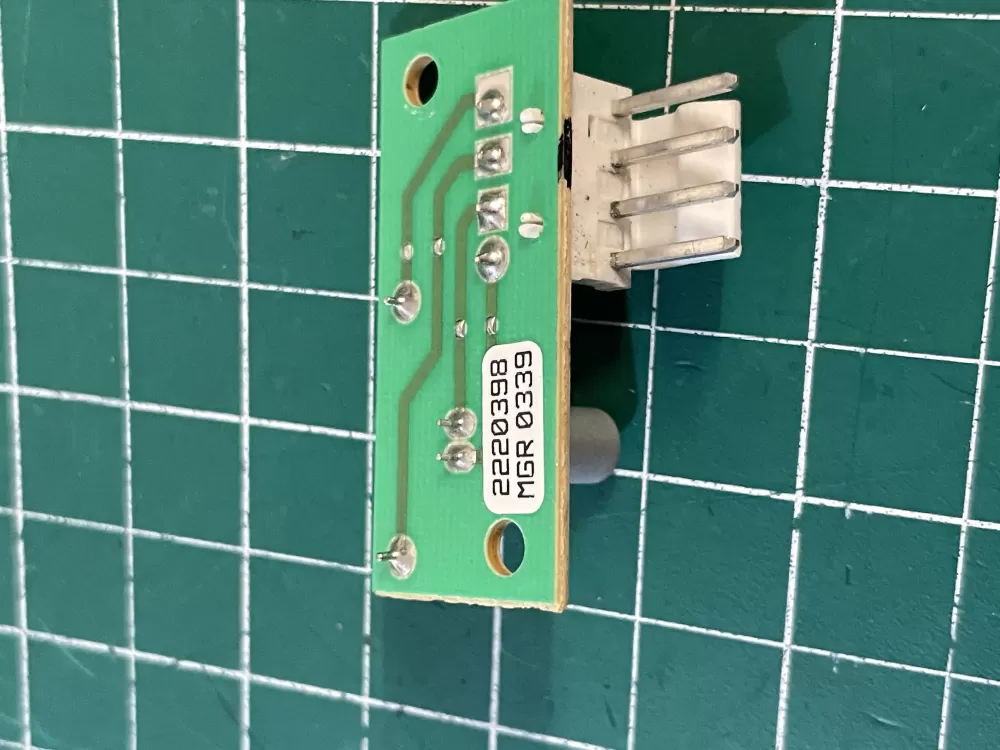 Whirlpool W10757851 4389102 Refrigerator Ice Control Board AZ209475 | Wm2058