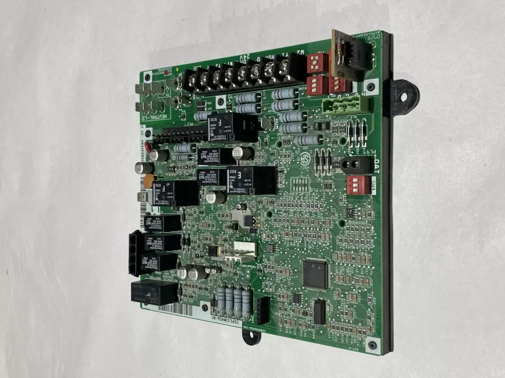 Carrier HK42FZ022 CEPL130456-01 Furnace Control Board AZ123139 | Wm2247