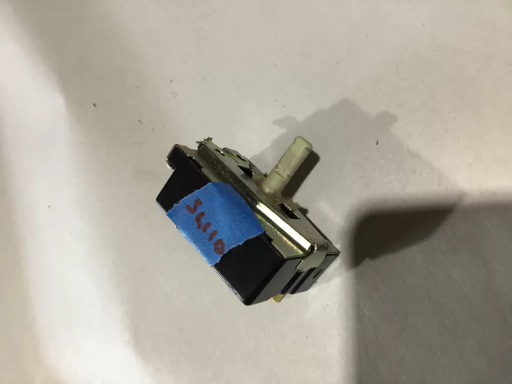 GE 175D2315P009 WE4X881 Dryer Control Board Switch