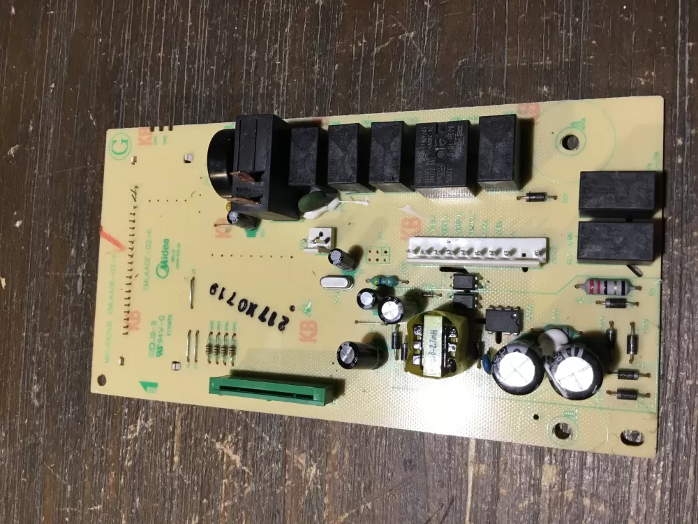 Magic Chef E173873  EMLAUXX-21-K-CKD Microwave Display Board