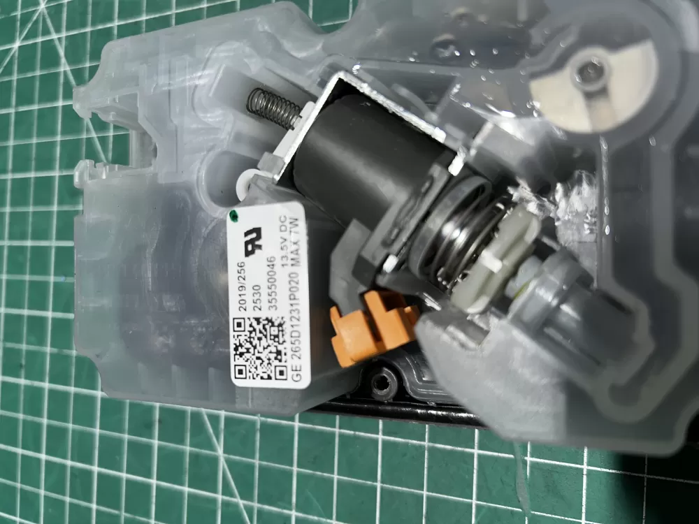 GE GE265D1231P020 265d1231 Dishwasher Dispenser AZ160205 | Sl39