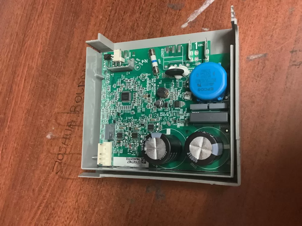 Crosley  Electrolux  Frigidaire  Kenmore 241577508  808364712  808364721  241577511  33532531-  533532531  0263_00021  ELUR241  8083183-03  8083183  2016/29  NO.:8083643-03/D  6G011900  ESFE010102  8083643-03 Refrigerator Control Board