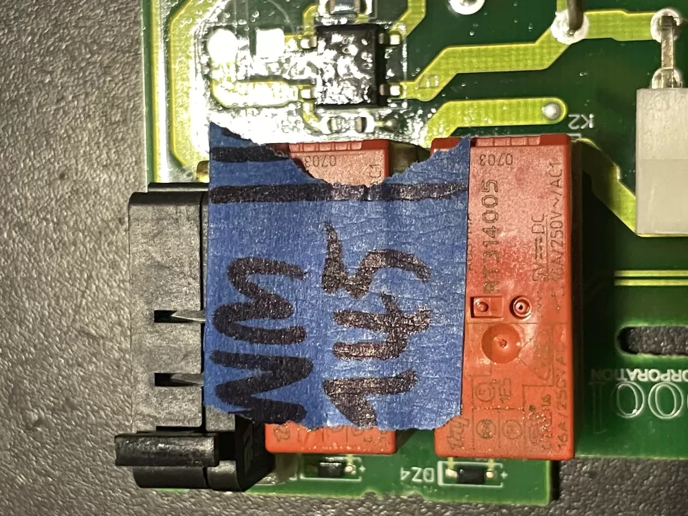 Whirlpool 2304189 Refrigerator Control Board AZ29999 | WM945