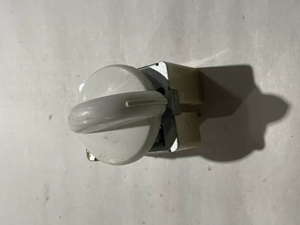 GE  Hotpoint  General Electric 164D1816P08 Range Switch Infinite