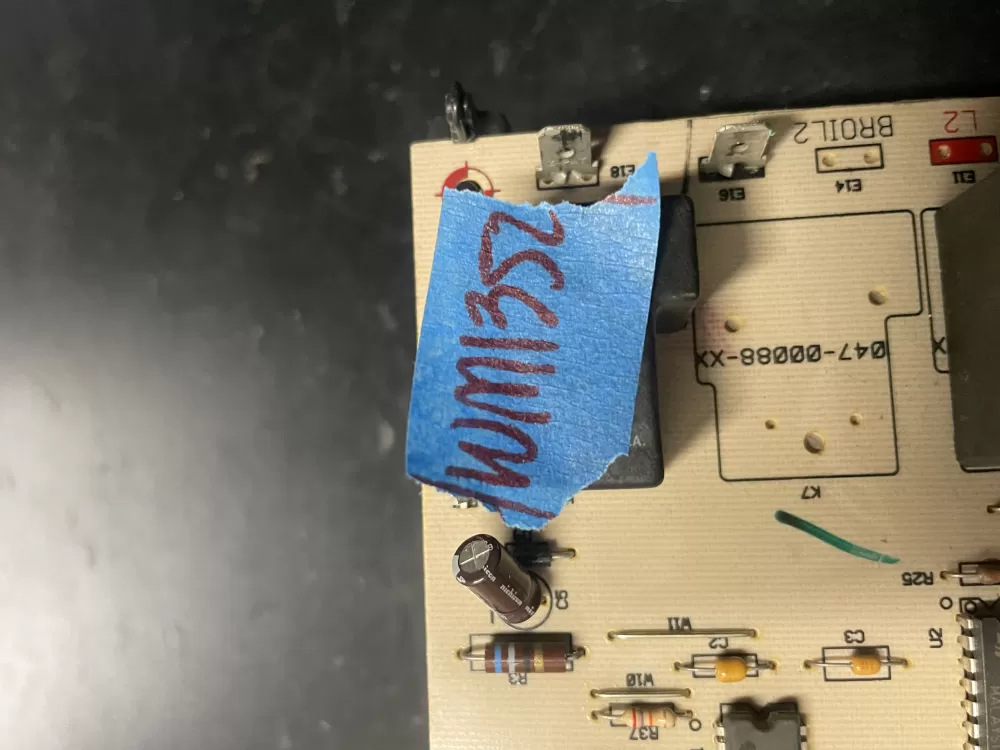 Jenn-Air 100 01046 01 14 38 906 Oven Jenn Air Control Board Relay AZ10693 | 1352